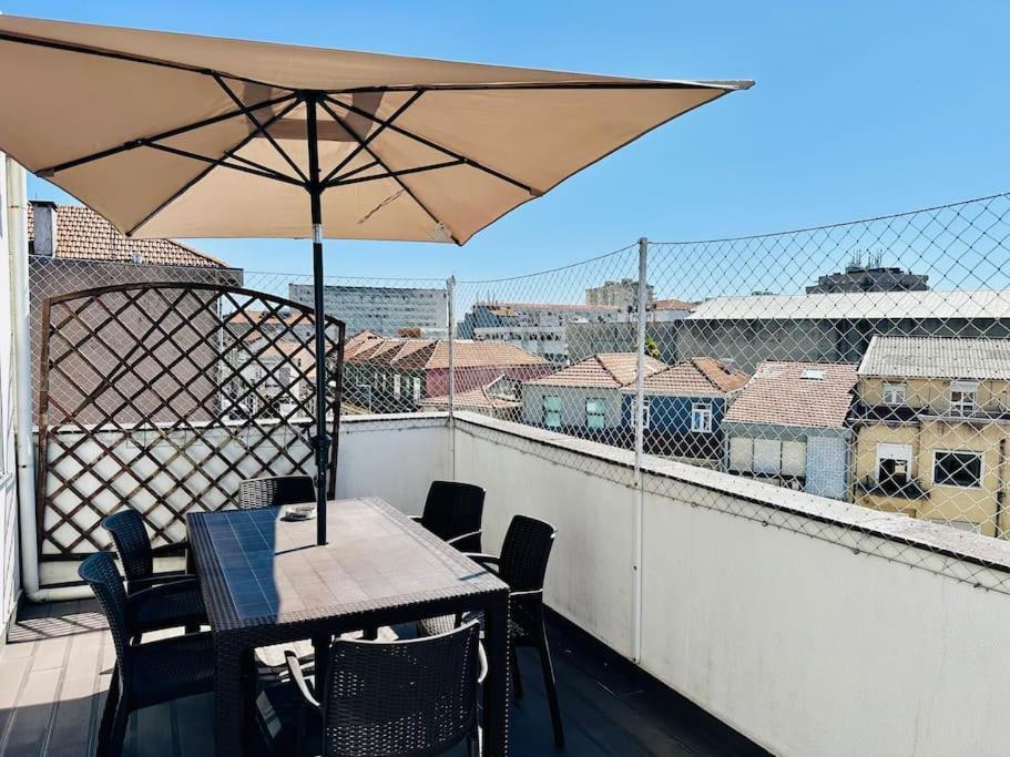 Renovado Com Ac, 2 Wc Completos, Terraco E Garagem Lägenhet OOporto Exteriör bild
