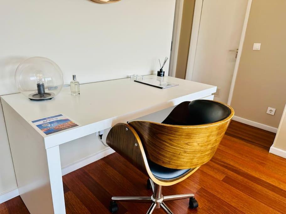 Renovado Com Ac, 2 Wc Completos, Terraco E Garagem Lägenhet OOporto Exteriör bild